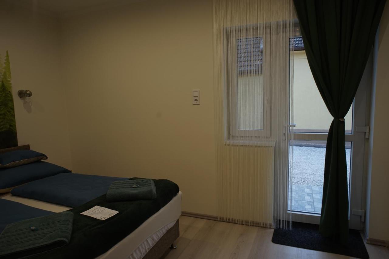 Csengo Vendeghaz Hotel Kiskoros Ngoại thất bức ảnh