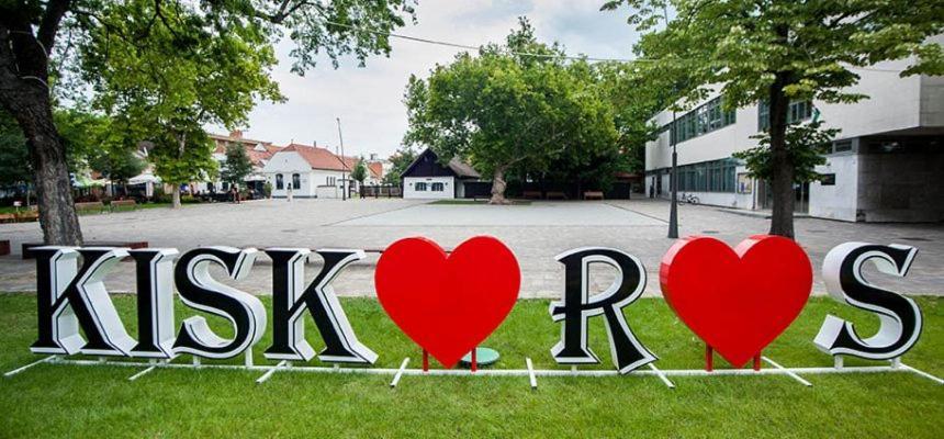 Csengo Vendeghaz Hotel Kiskoros Ngoại thất bức ảnh